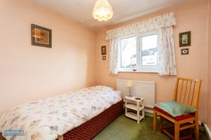 Bedroom- click for photo gallery